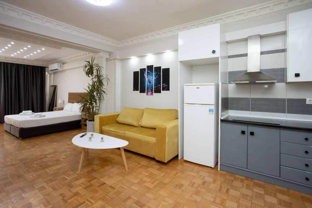 Hestia Apartment! เทสซาโลนิกิ ภายนอก รูปภาพ