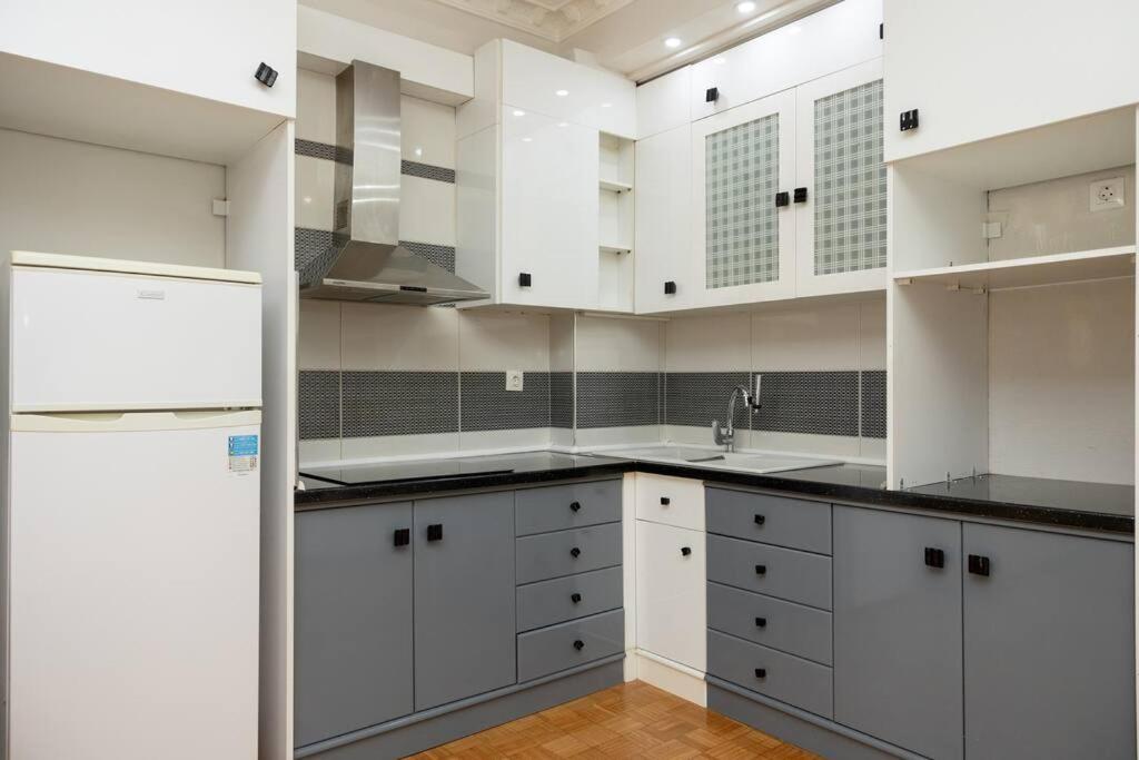 Hestia Apartment! เทสซาโลนิกิ ภายนอก รูปภาพ